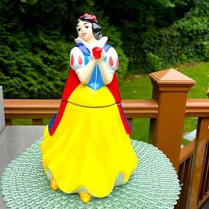 New Disney Snow White Cookie Jar 13”. Absolutely gorgeous!